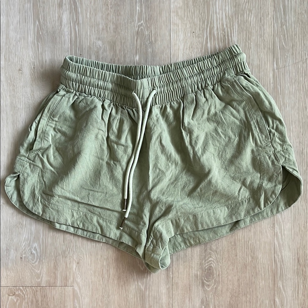 Rhythm size 4 linen shorts